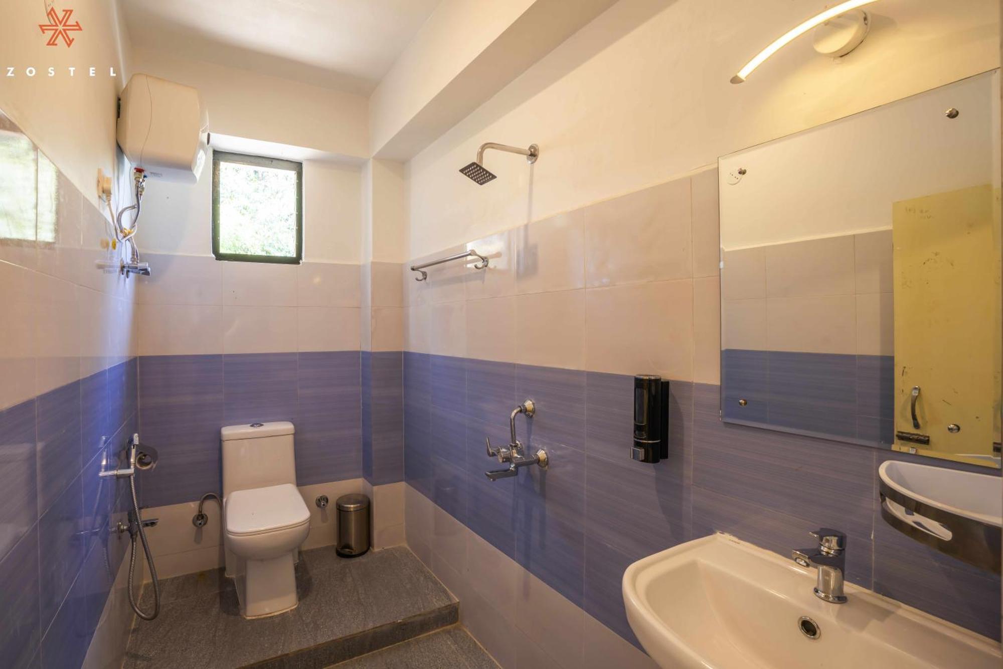 Zostel Rinchenpong Hostel Rom bilde