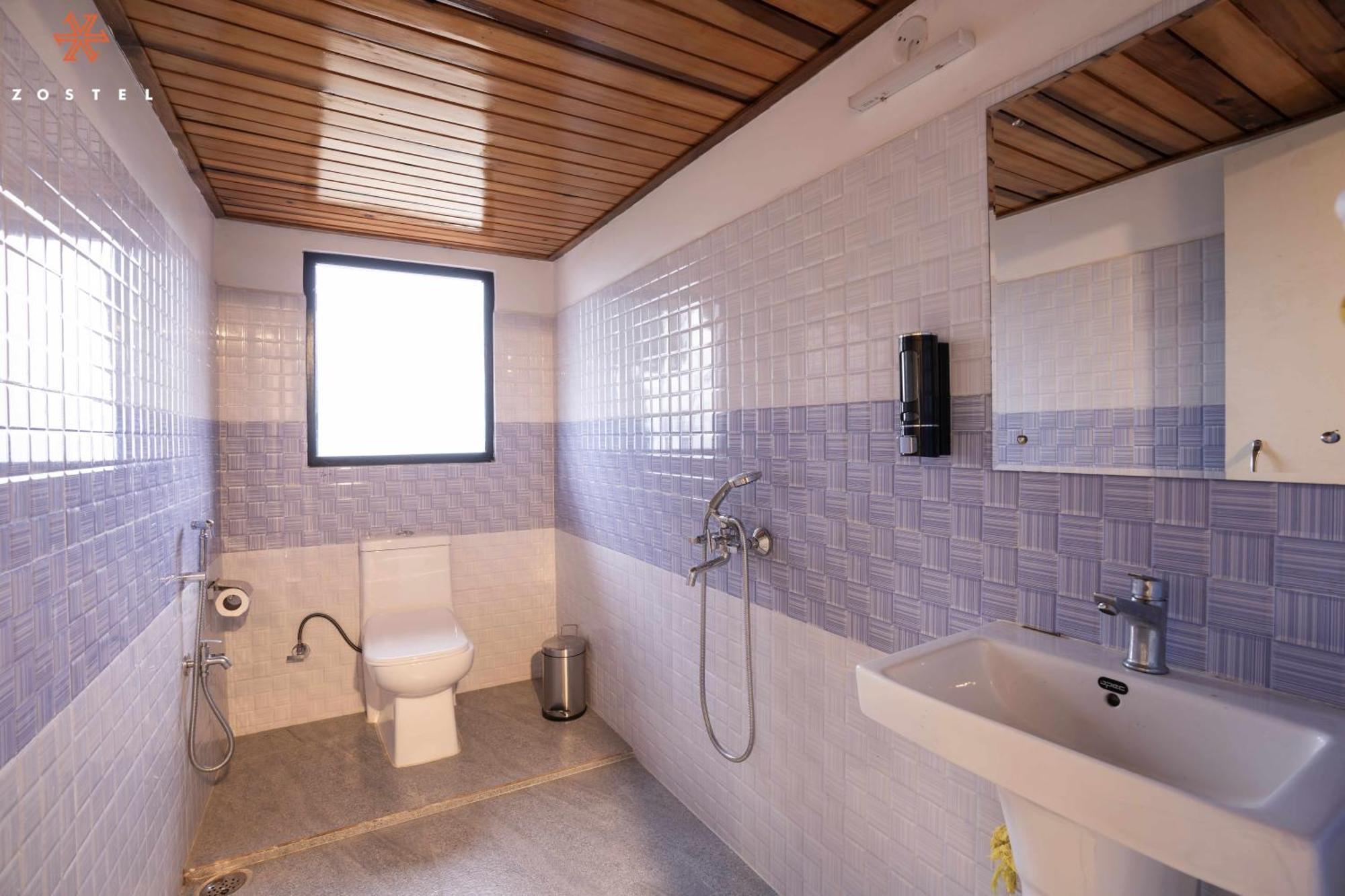 Zostel Rinchenpong Hostel Rom bilde